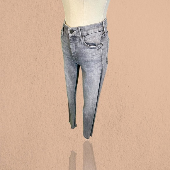 MOTHER Denim ‘The Looker’ Ankle Fray Skinny Jeans in “All Nighter” Gray Size 26 - Picture 6 of 16